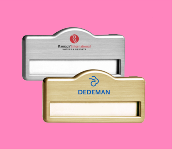 yaka isimliği baskı, logolu yaka isimliği, personel yaka kartı, metal yaka isimliği, mıknatıslı yaka isimliği, pleksi yaka isimliği, kurumsal yaka isimliği